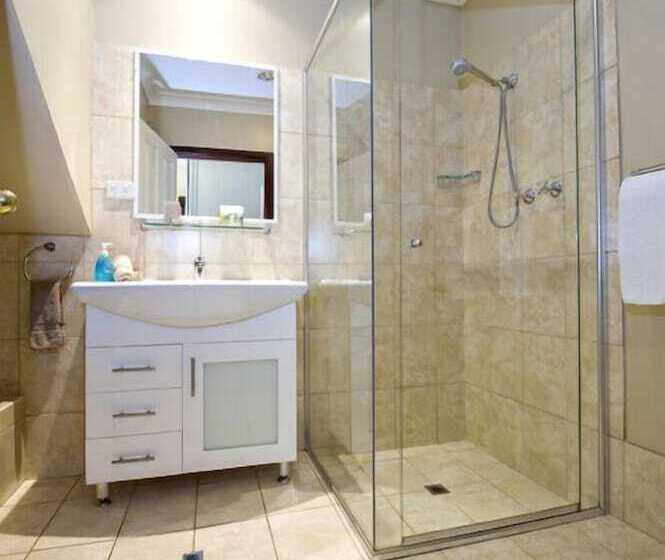 בית מלון כפרי Rosewood Guesthouse