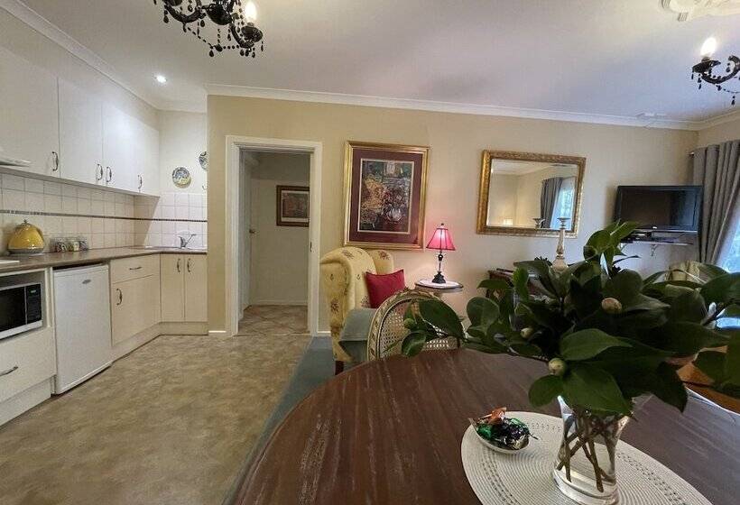 בית מלון כפרי Rosewood Guesthouse