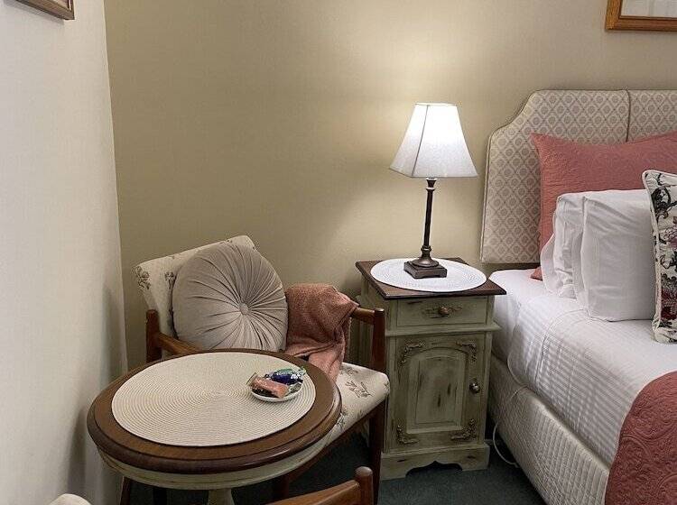 בית מלון כפרי Rosewood Guesthouse