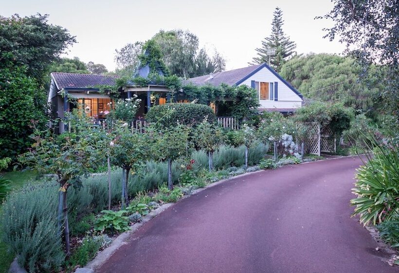 בית מלון כפרי Rosewood Guesthouse