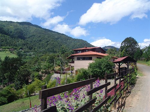 هتل روستایی Rancho La Aurora