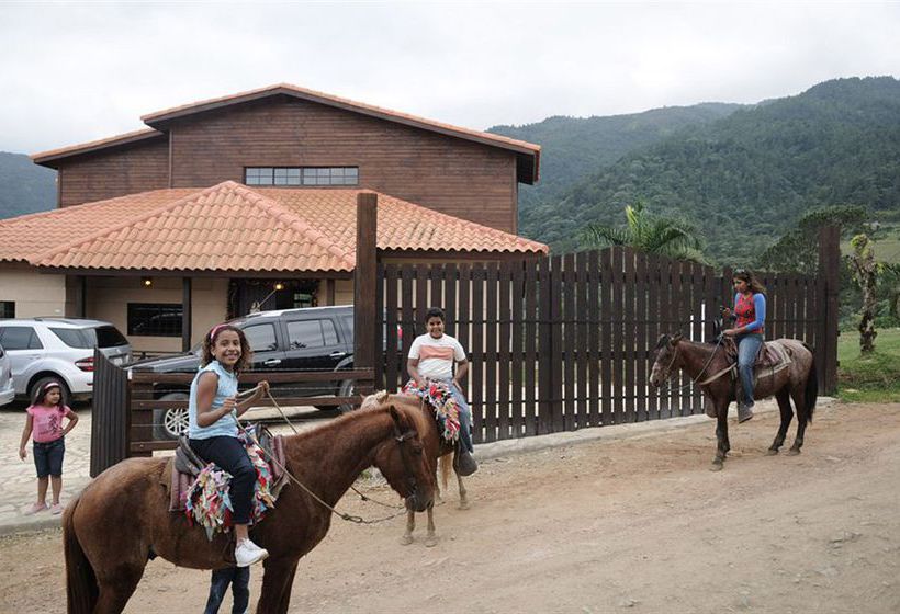 هتل روستایی Rancho La Aurora