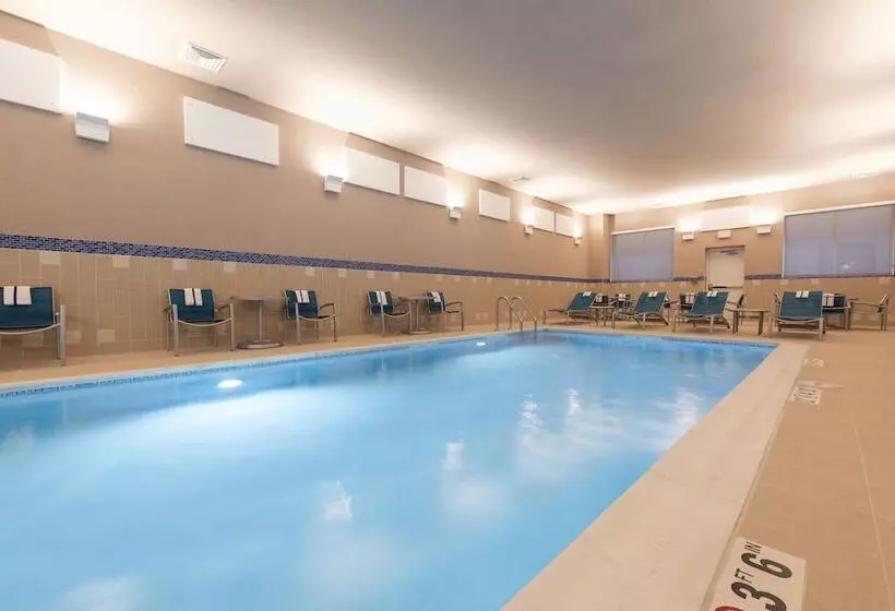 Hotelli Towneplace Suites By Marriott Champaign