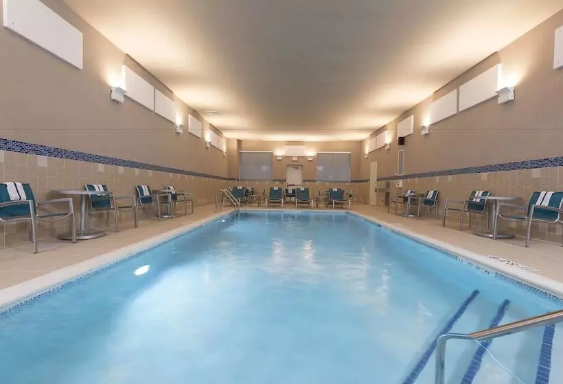 Hotelli Towneplace Suites By Marriott Champaign