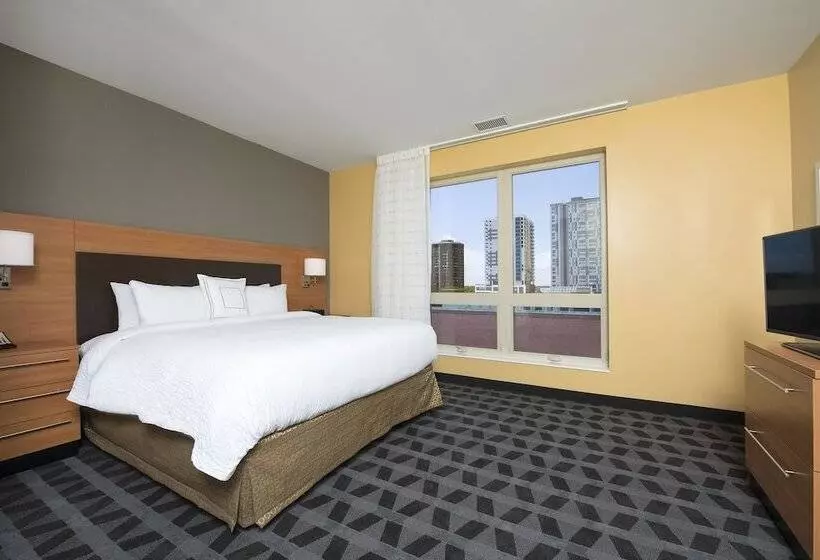 Hotelli Towneplace Suites By Marriott Champaign