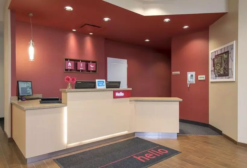 Hotelli Towneplace Suites By Marriott Champaign