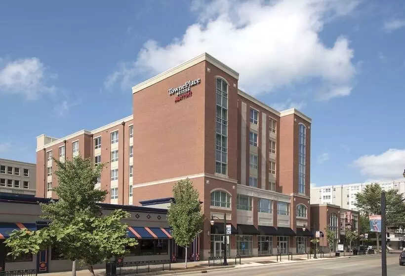 Hotelli Towneplace Suites By Marriott Champaign