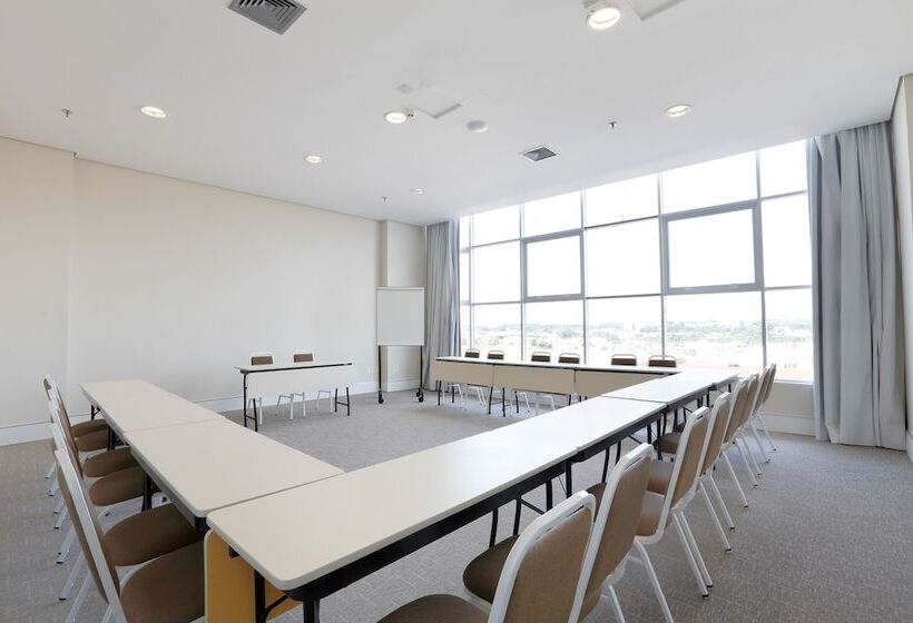 Vitória Hotel Convention Paulínia