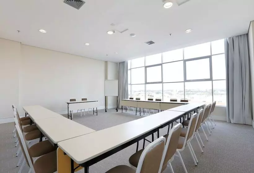 Vitória Hotel Convention Paulínia