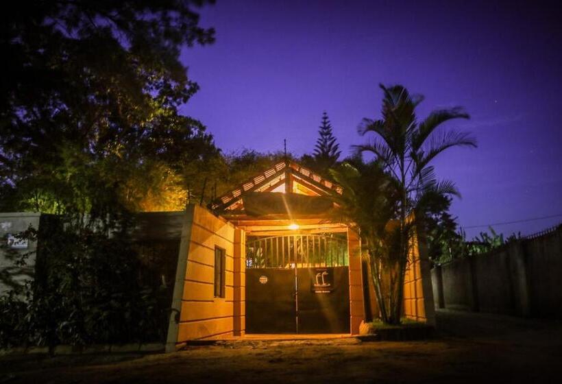 Отель Zawadi House Lodge