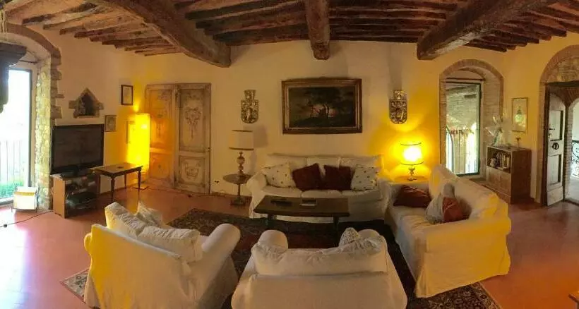 ホテル Poggio Rozzi