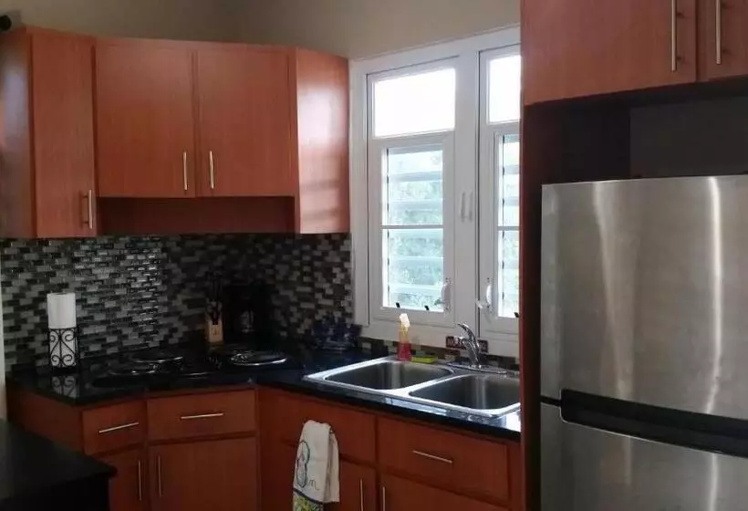 پانسیون Island Charm Culebra Studios & Suites   Amazing Water Views From All 3 Apartments Located In Culebra