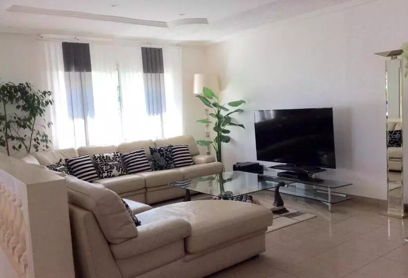 پانسیون Villa Perle Noire