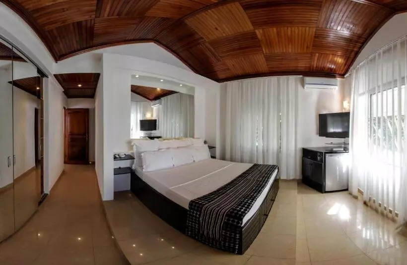 پانسیون Villa Perle Noire