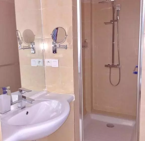 پانسیون Villa Perle Noire