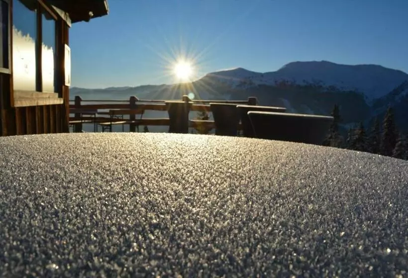 ユースホステル Simal Alm