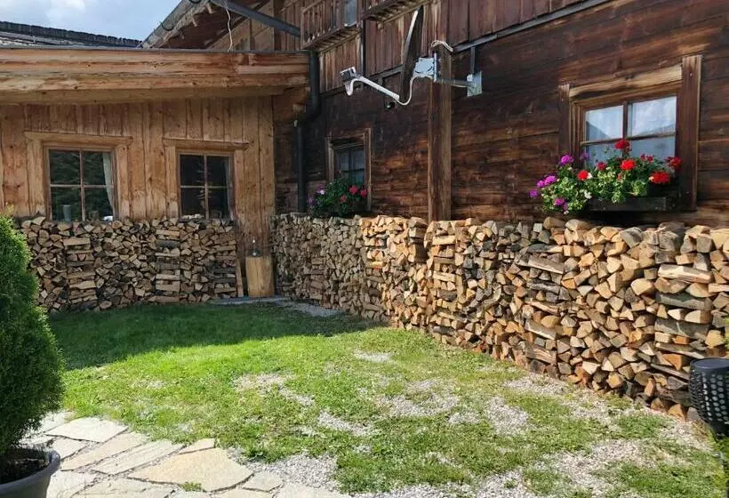 ユースホステル Simal Alm