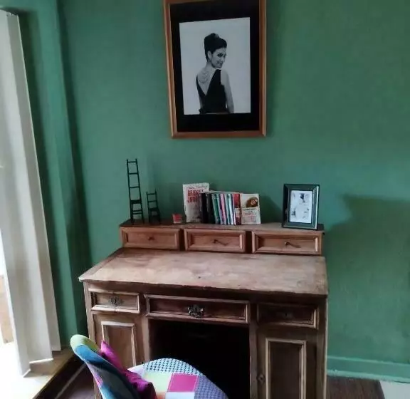 ベッドアンドブレックファースト Maison D Hôtes Les Notes Endormies  Suite La Mystérieuse