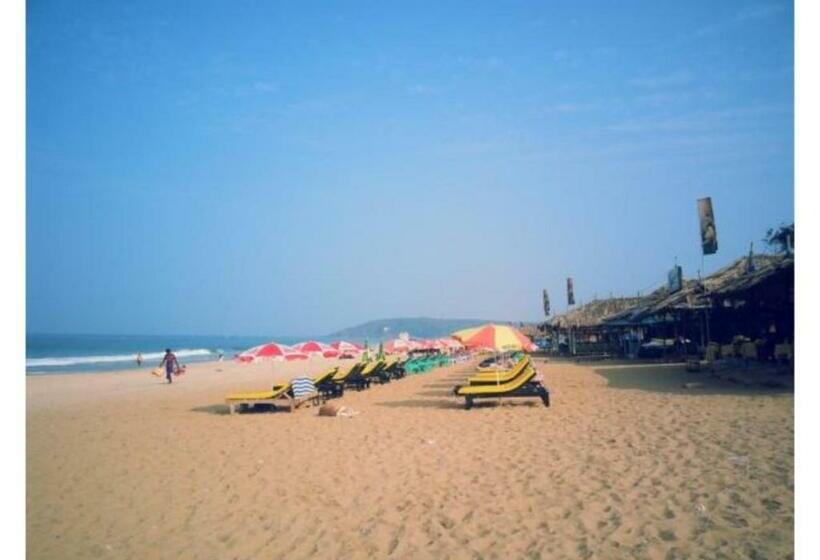 Aamiaismajoitus (B&B) Friends Clubhouse 2 Near La Calypso