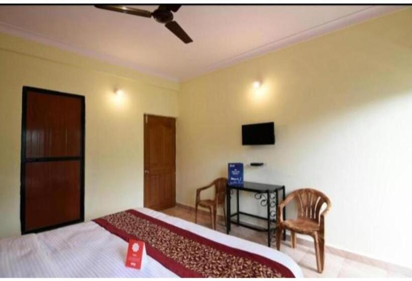 Aamiaismajoitus (B&B) Friends Clubhouse 2 Near La Calypso