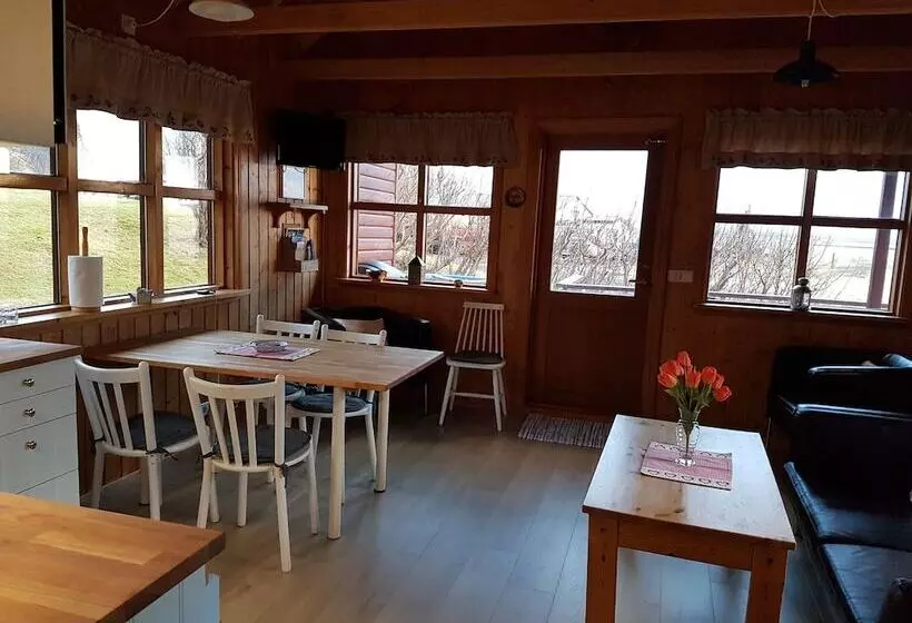 هتل ásólfsskáli Cottage