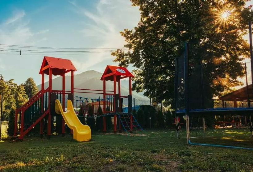 Majatalo Penzion Larion