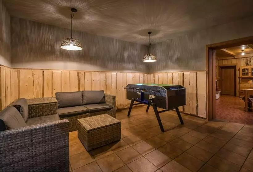 Majatalo Penzion Larion