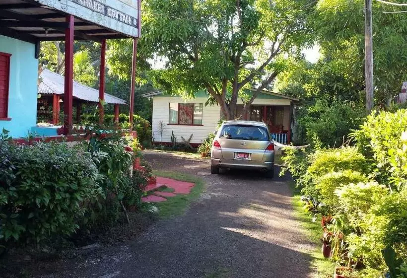 پانسیون Shades Cottage Guesthouse