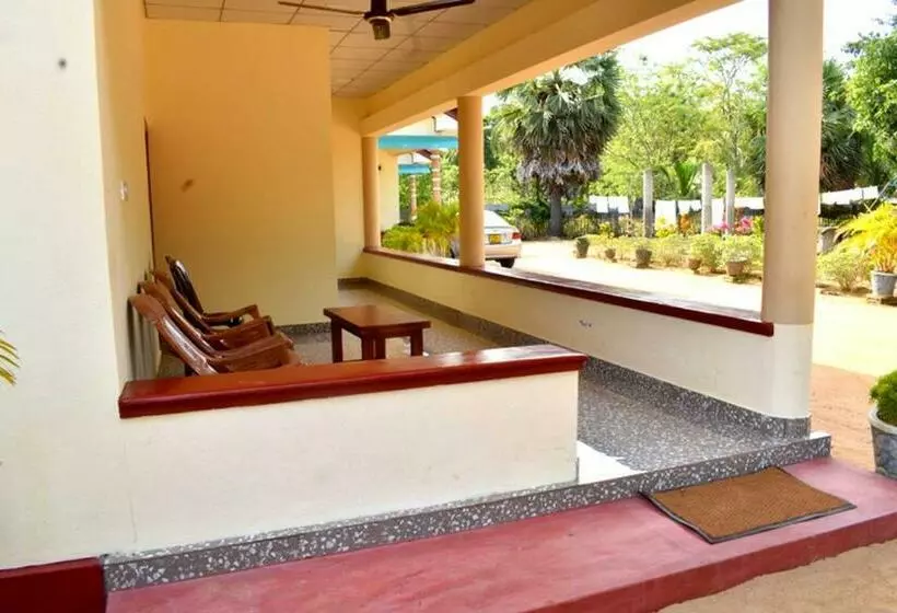 ペンション Yaswi Guest House