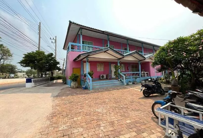 Phuttharaksa Resort