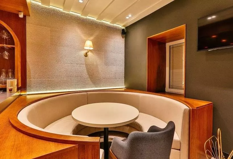 تختخواب و صبحانه Apartmani Luka   Vila Brzulovic