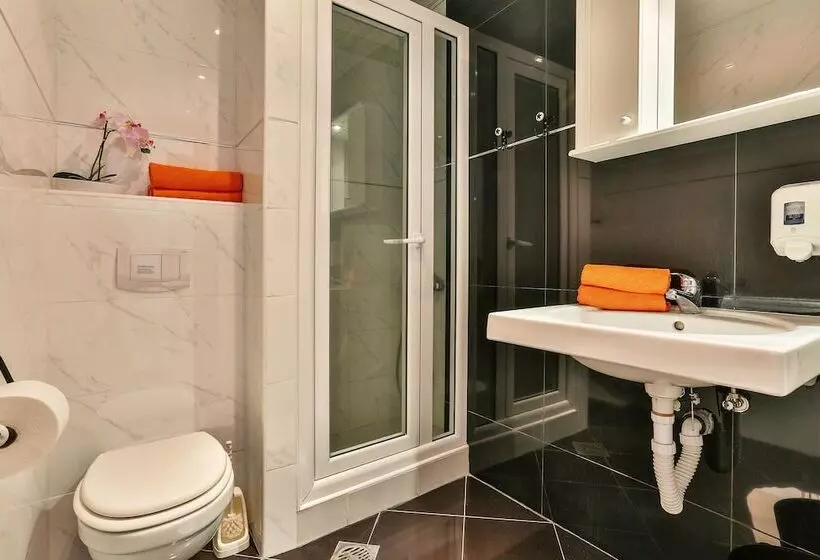 تختخواب و صبحانه Apartmani Luka   Vila Brzulovic