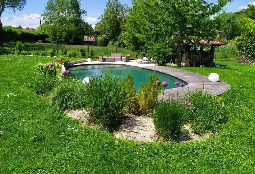 Aamiaismajoitus (B&B) La Fée Des Eaux