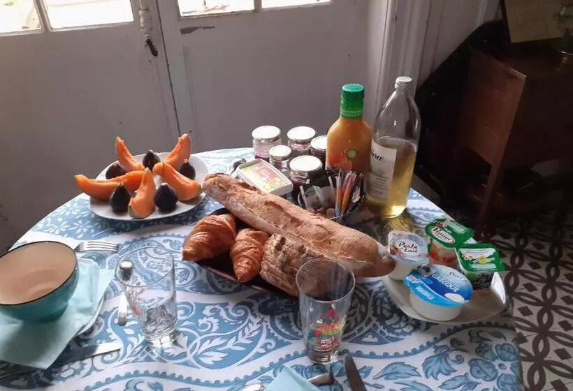 Aamiaismajoitus (B&B) La Fée Des Eaux