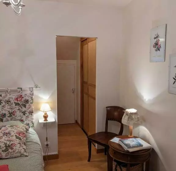 Aamiaismajoitus (B&B) Maison Vérosia