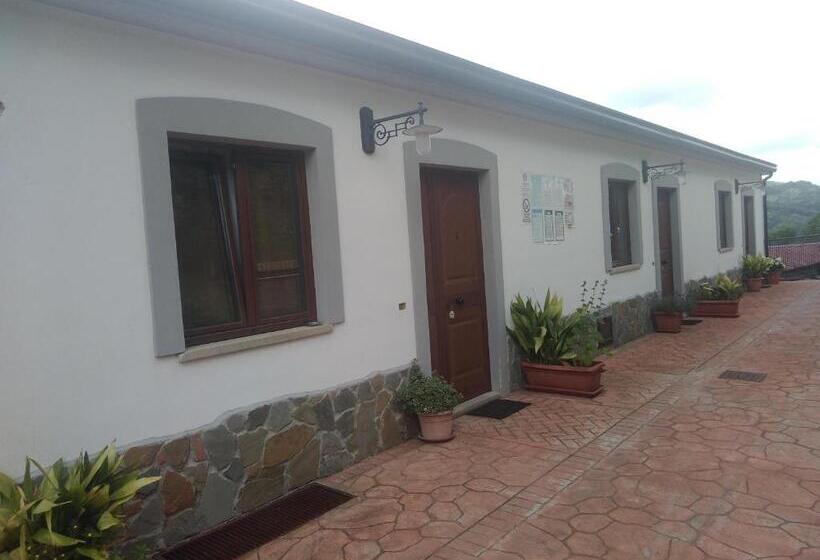 Отель Azienda Agrituristica Le Prunelle