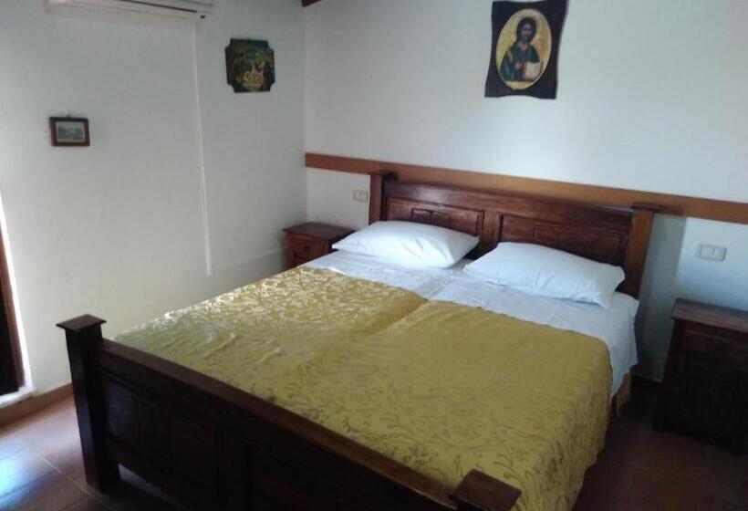 Отель Azienda Agrituristica Le Prunelle