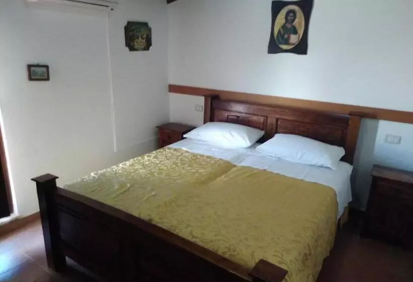 Hotelli Azienda Agrituristica Le Prunelle