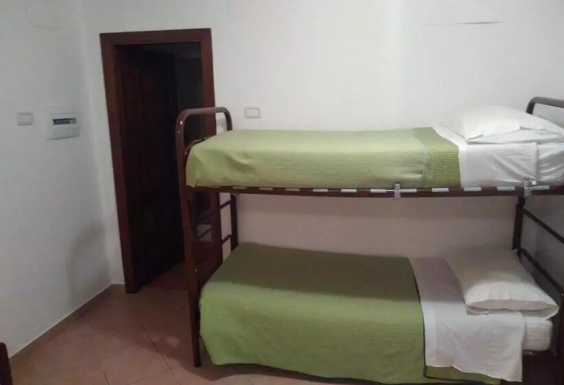 Hotelli Azienda Agrituristica Le Prunelle