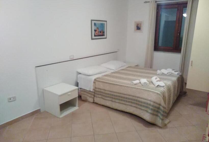 Отель Azienda Agrituristica Le Prunelle