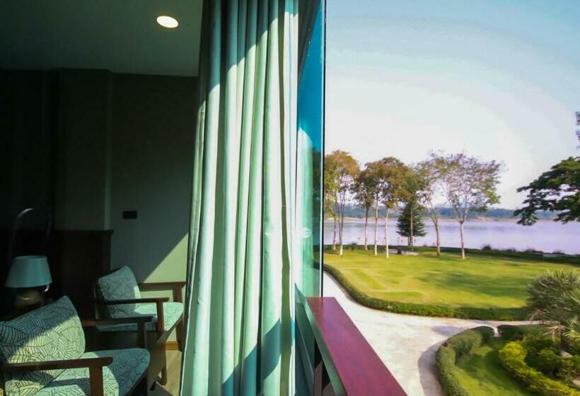 Hotel River Tree Resort