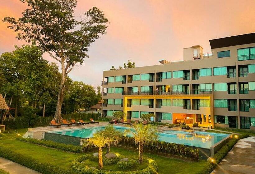 Hotel River Tree Resort