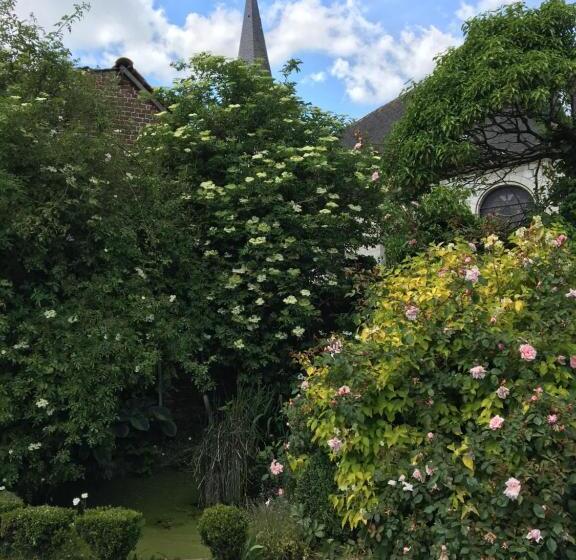 פנסיון Au Gré Des Saisons