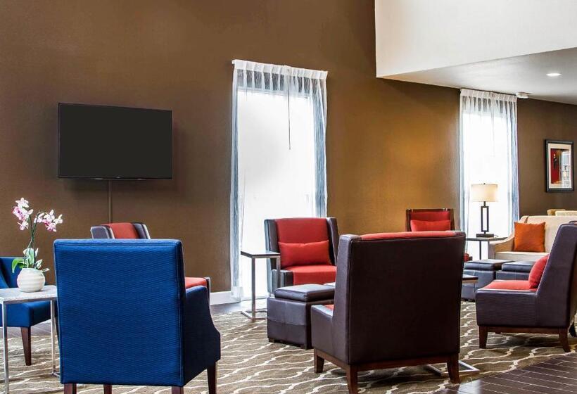 酒店 Comfort Suites Woodland  Sacramento Airport