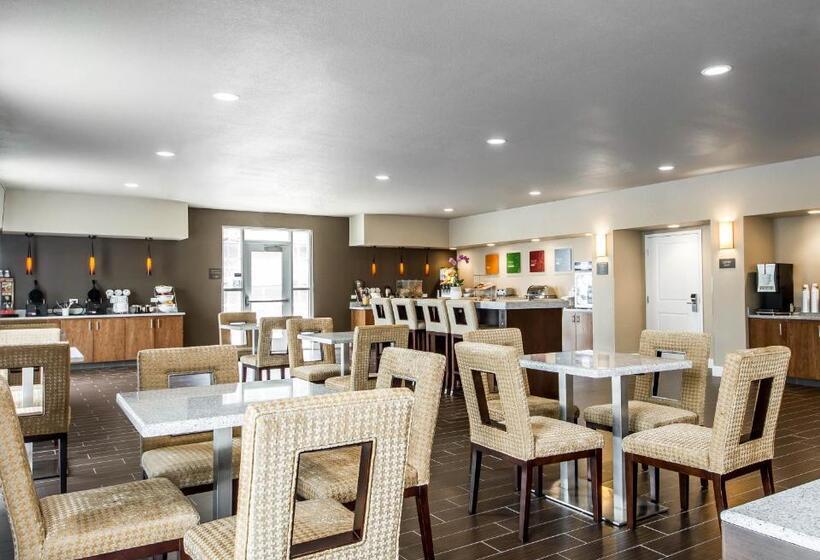 酒店 Comfort Suites Woodland  Sacramento Airport