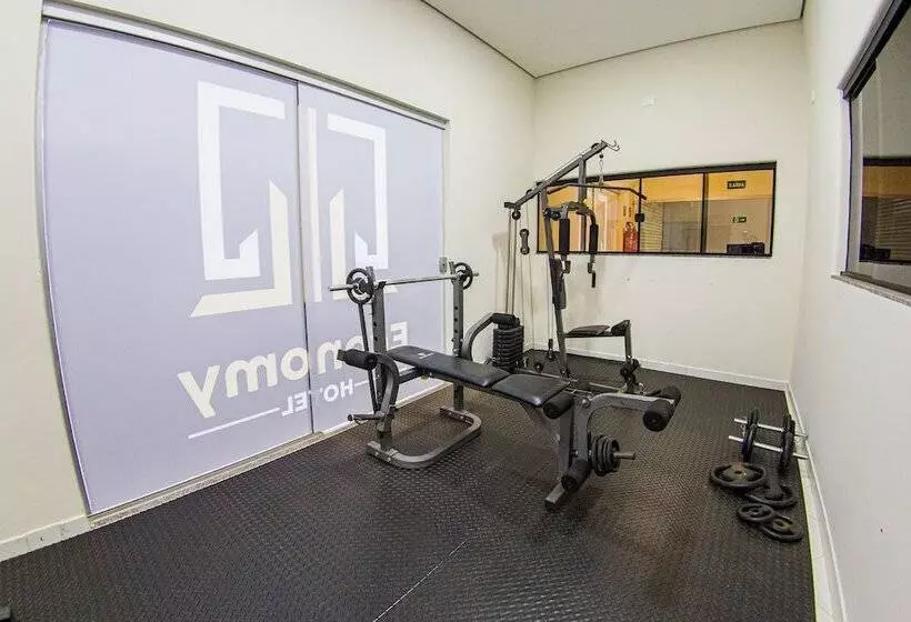 فندق Economy Master