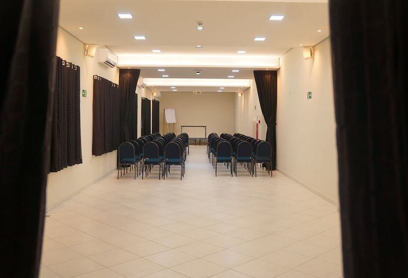 酒店 Economy Master