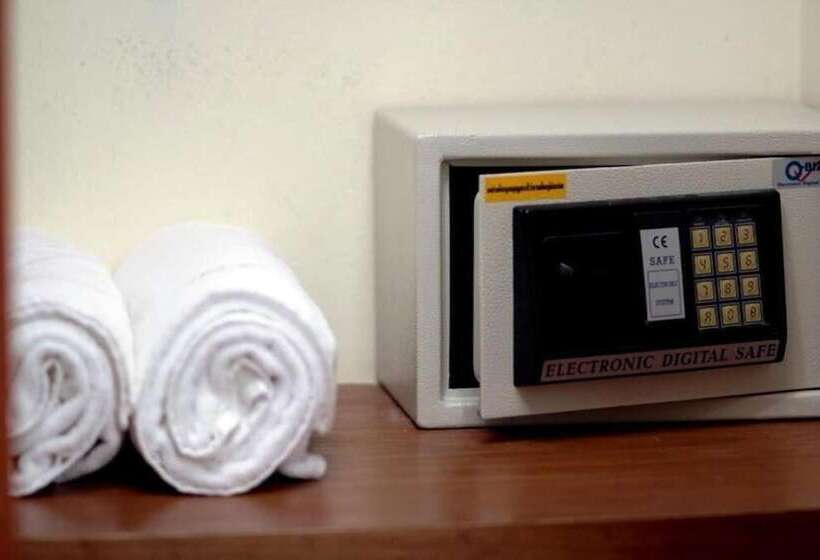 فندق Hathai House