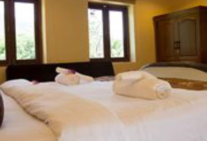 فندق Hathai House