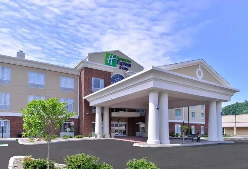 Отель Holiday Inn Express & Suites New Martinsville, An Ihg